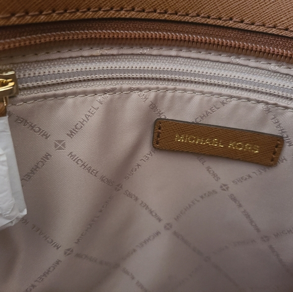 Michael Kors Purse - Picture 6 of 9